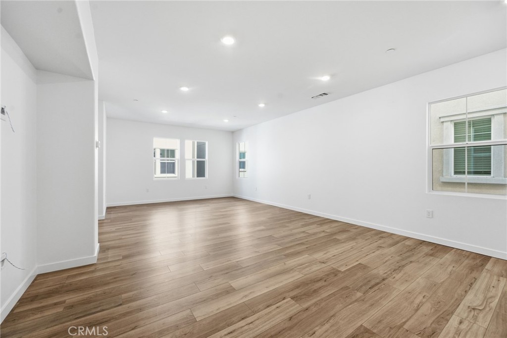 2511 Bombay Street Property Photo 7