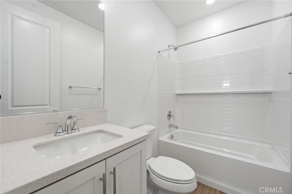 2511 Bombay Street Property Photo 17