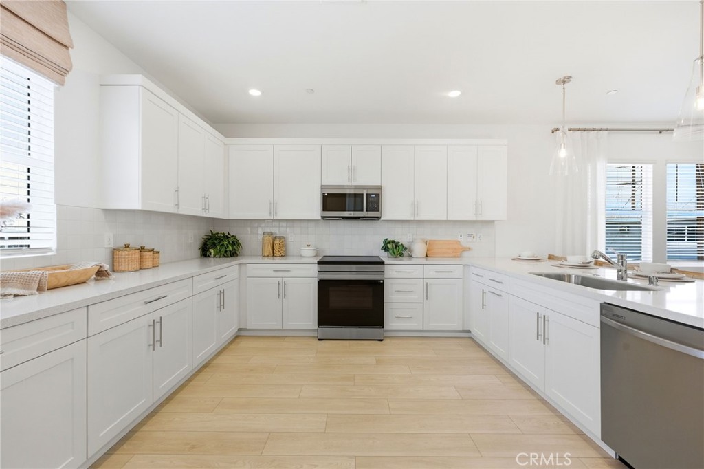 11424 Wildflower Lane Property Photo 6