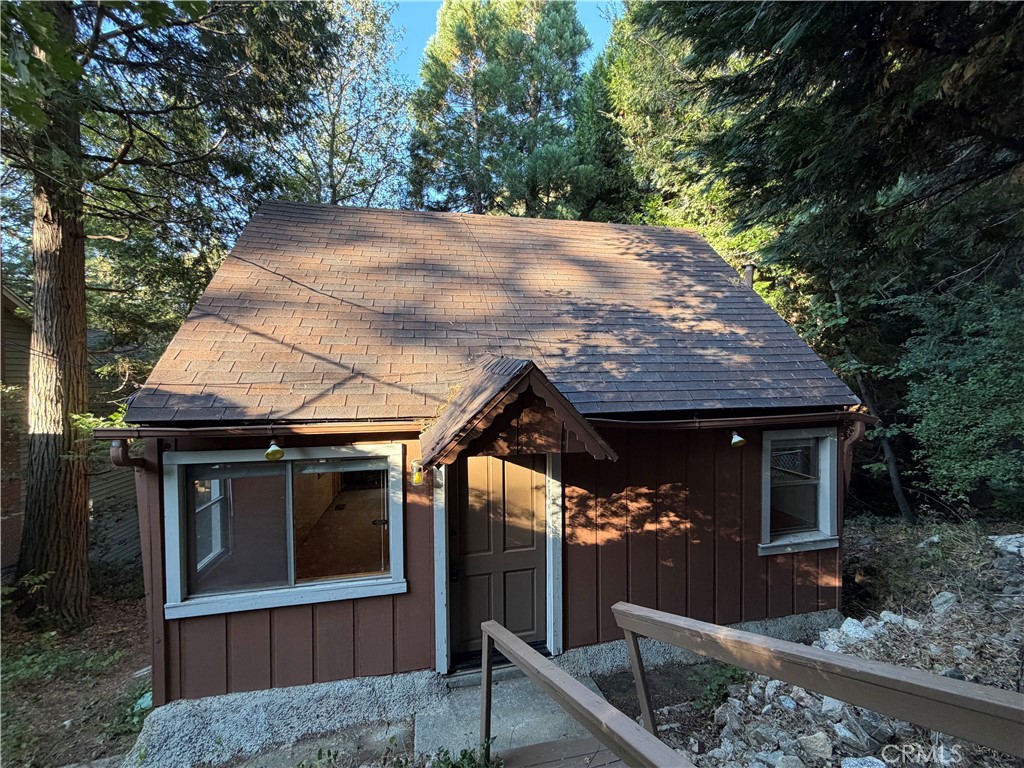 23679 Hillside Property Photo 1