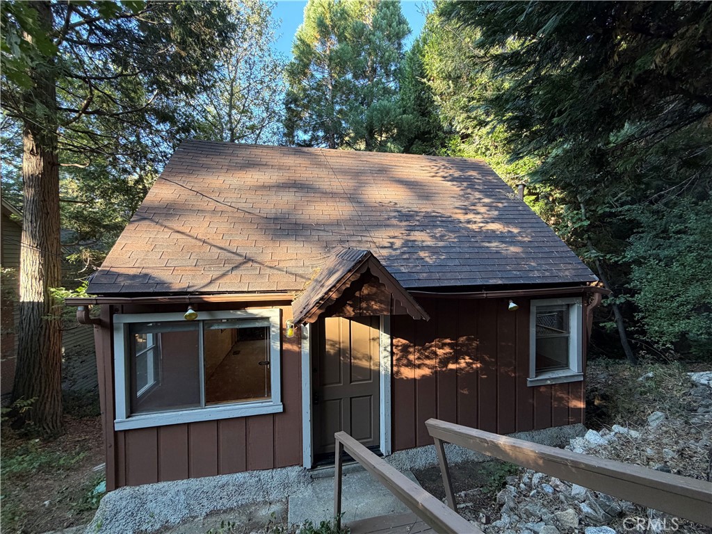 23679 Hillside Property Photo 1