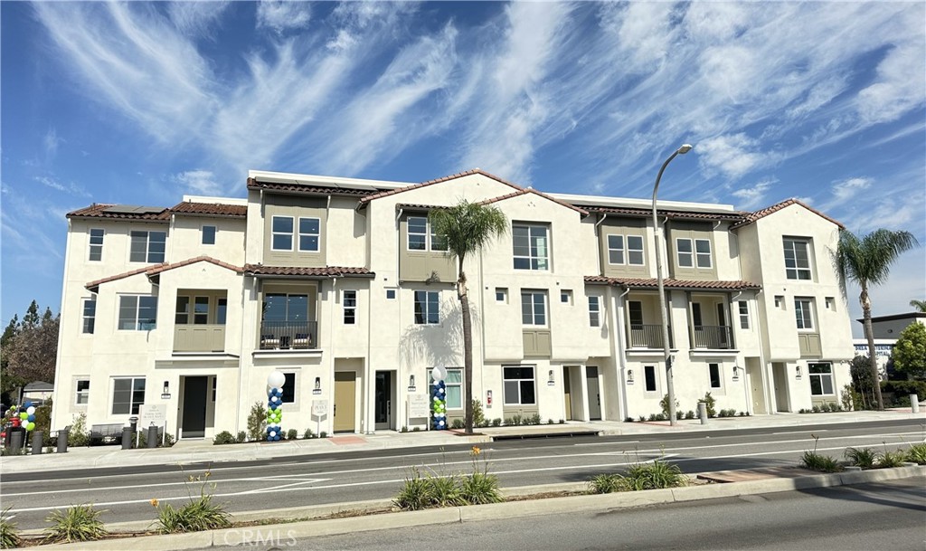 685 S Brea Boulevard 104 Property Photo 1
