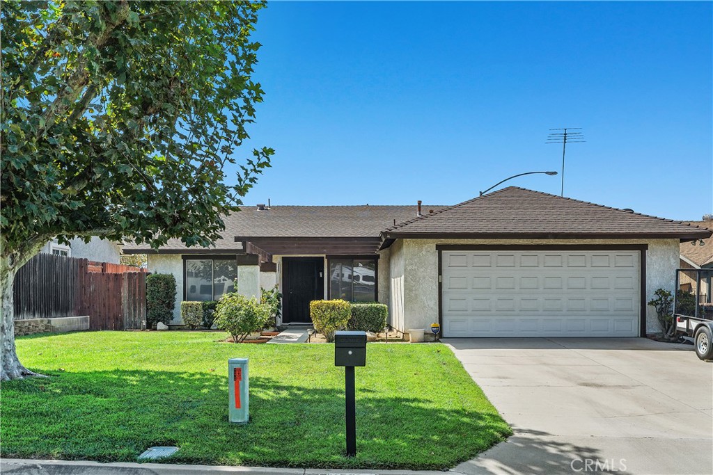 7800 Maria Property Photo 1