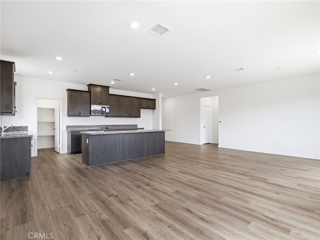 840 Sicily Property Photo 9