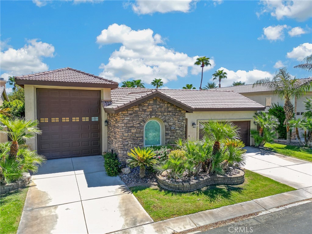 49536 Redford Way Property Photo 1