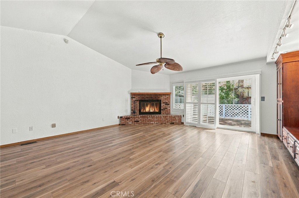 432 E Mountain View Boulevard Property Photo 8