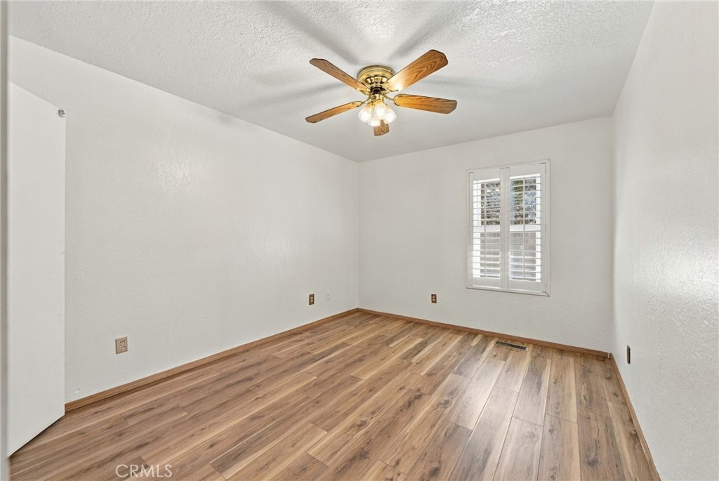 432 E Mountain View Boulevard Property Photo 18