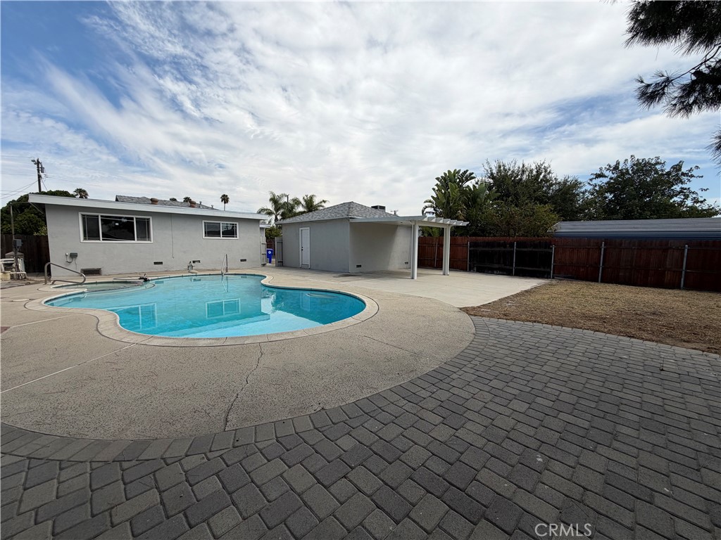 16515 Rosemary Property Photo 5