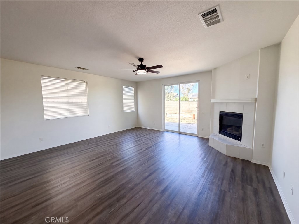 38129 Floricita Property Photo 3