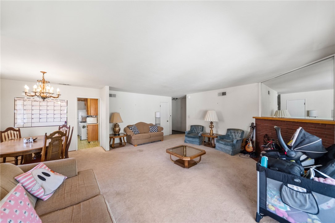 5433 Rochester Street Property Photo 9