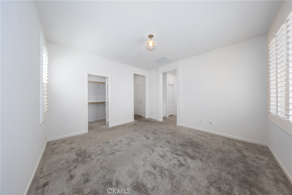 493 N Pinewood Avenue Property Photo 17