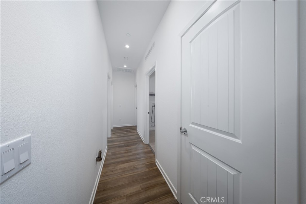 493 N Pinewood Avenue Property Photo 20