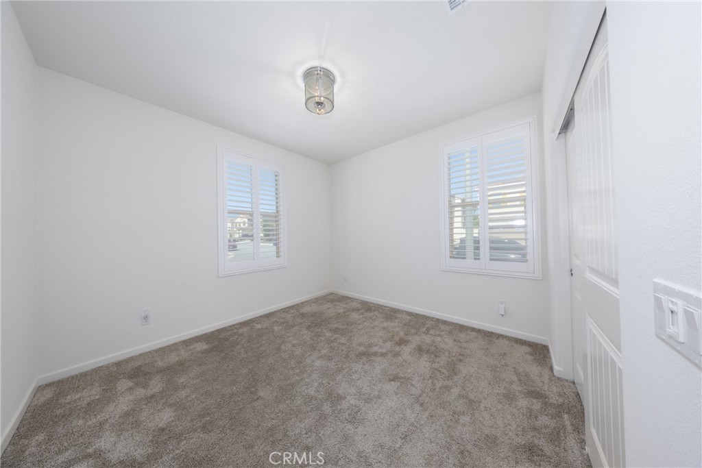 493 N Pinewood Avenue Property Photo 23