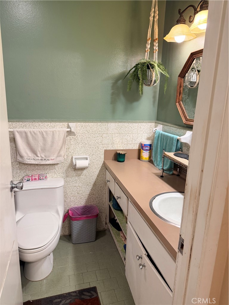 1911 Holly Avenue Property Photo 15