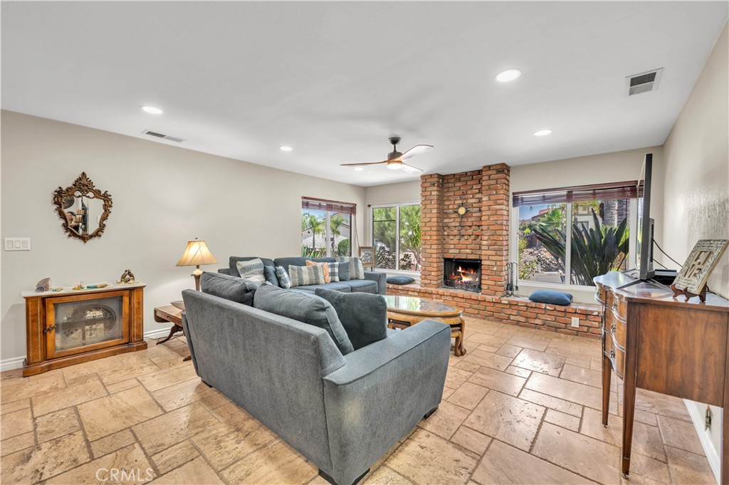 22862 Calcutta Property Photo 6