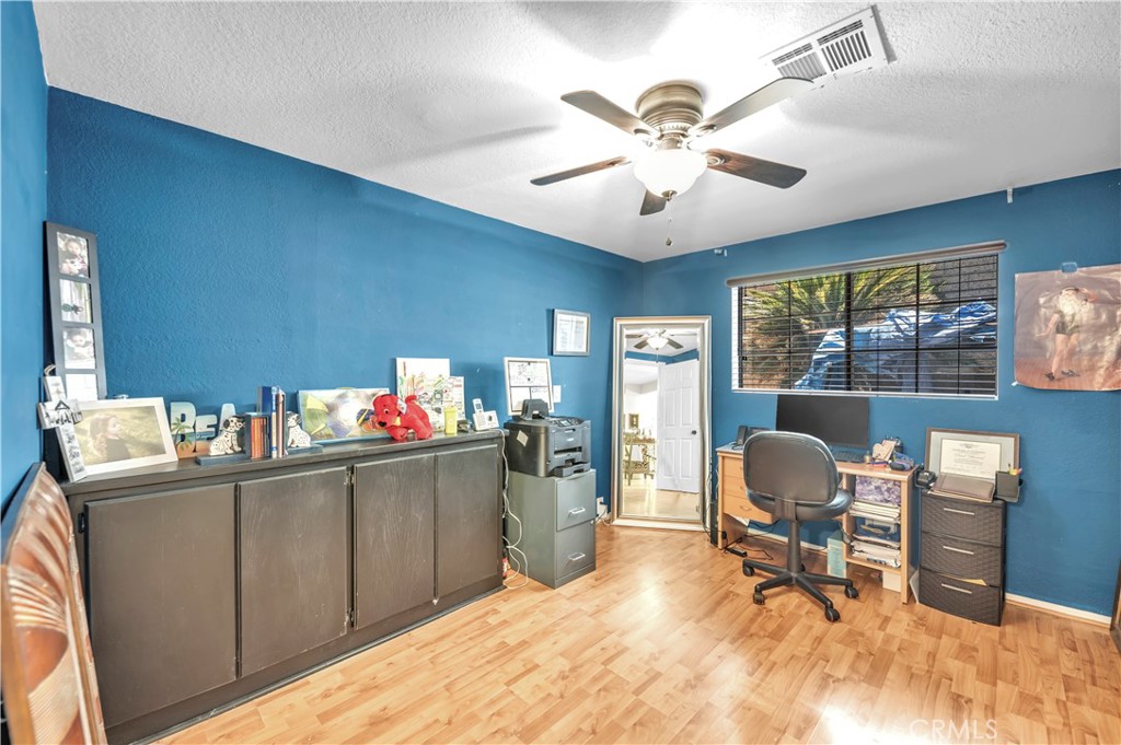 22862 Calcutta Property Photo 20