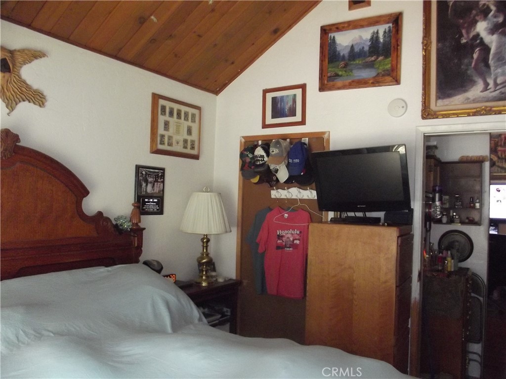 32909 Chipmunk Property Photo 10