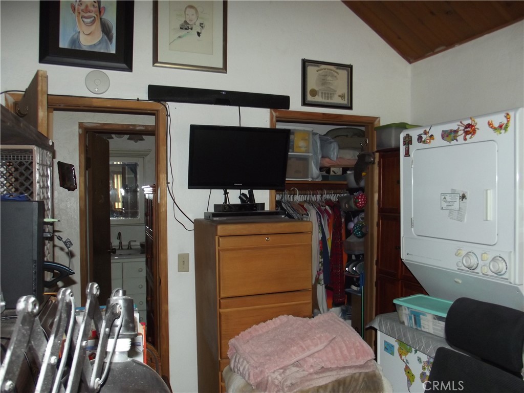 32909 Chipmunk Property Photo 11