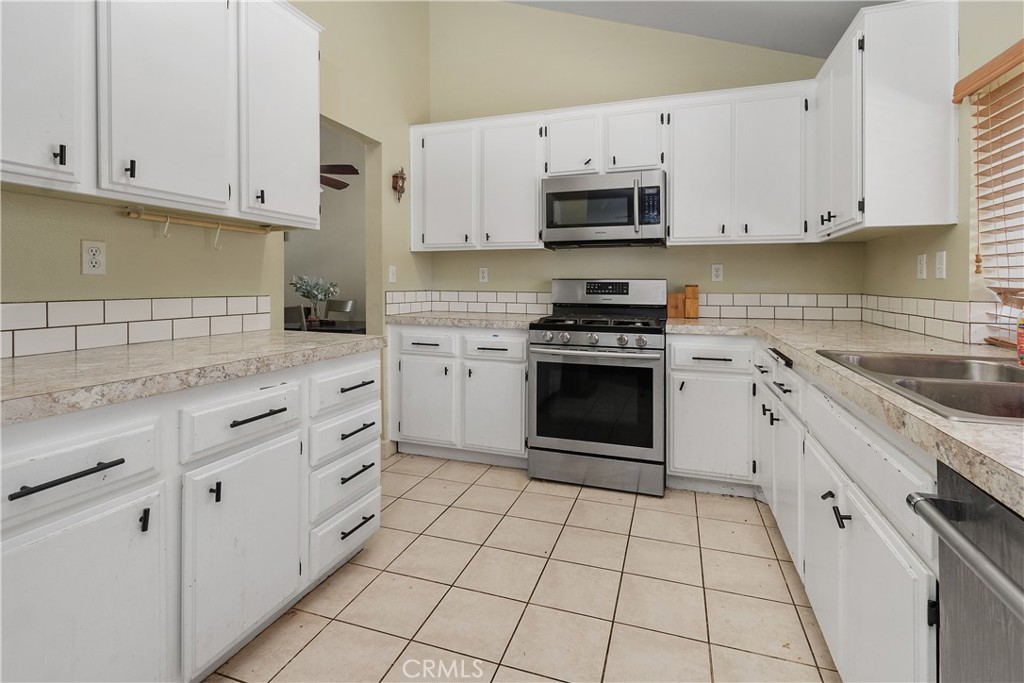 1004 Radka Property Photo 19