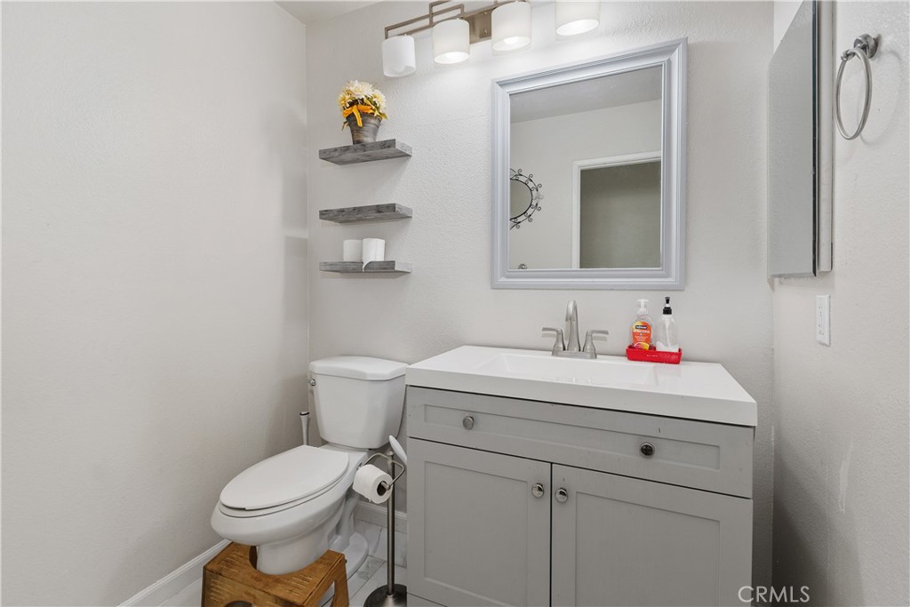 1004 Radka Property Photo 27