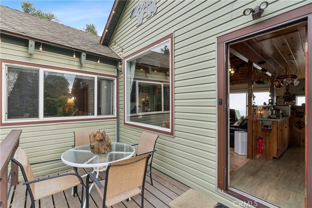 24187 Rockview Property Photo 6