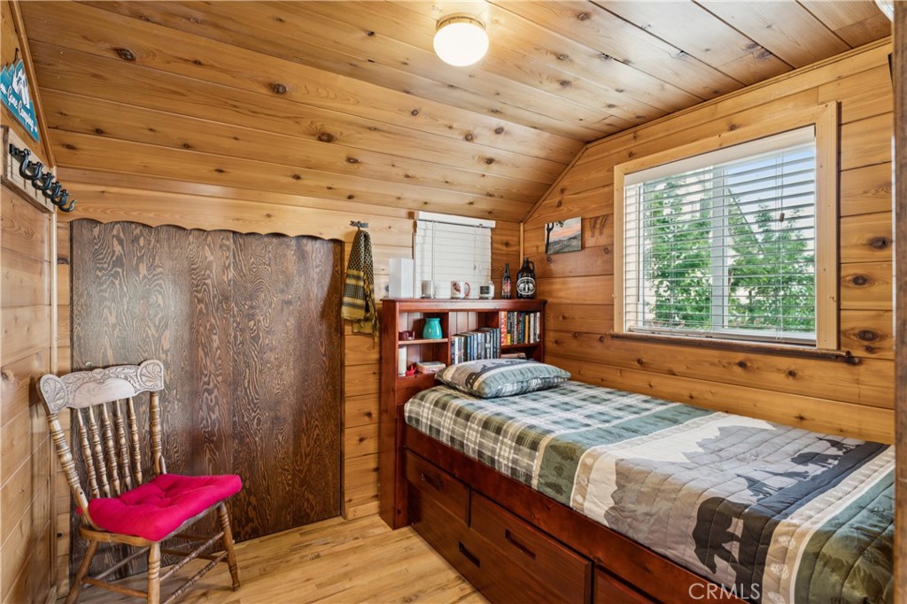 24187 Rockview Property Photo 13