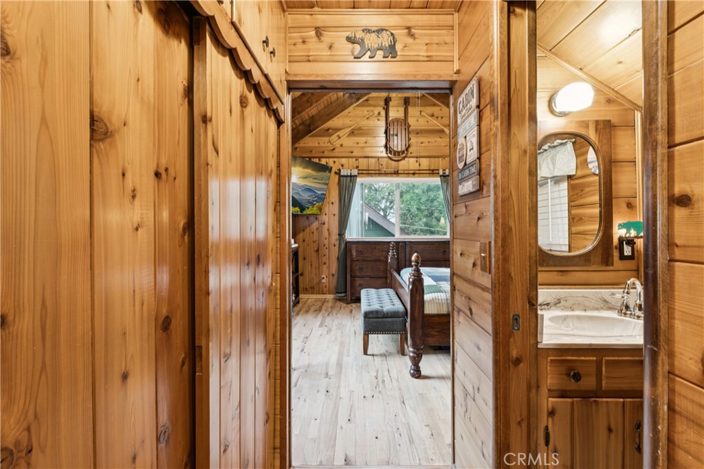 24187 Rockview Property Photo 17