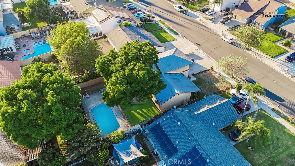 2538 E Canterbury E Property Photo 4