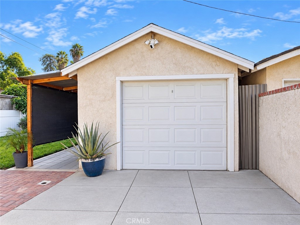 2784 N Mountain View Avenue Property Photo 19