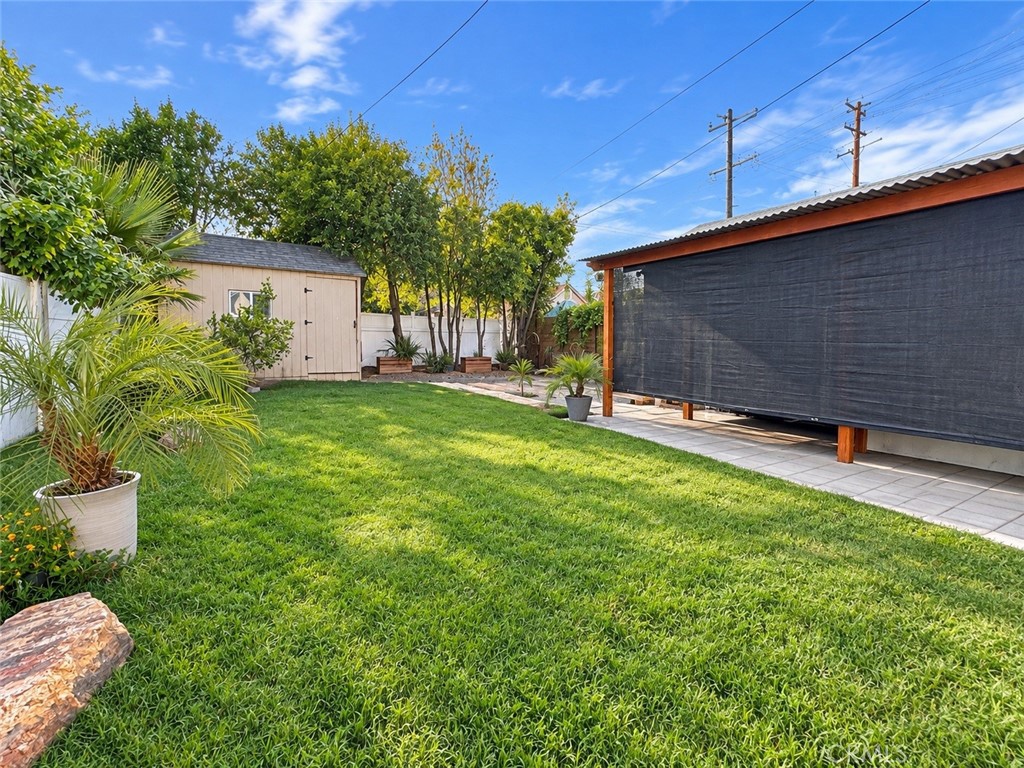2784 N Mountain View Avenue Property Photo 25