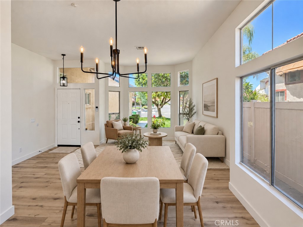 16786 Via Pamplona Property Photo 8