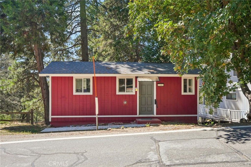 21461 Crest Forest Property Photo 1