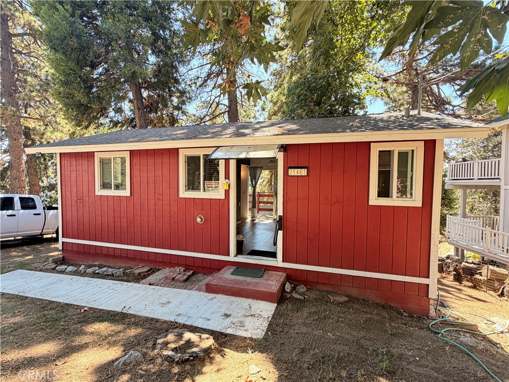 21461 Crest Forest Property Photo 2