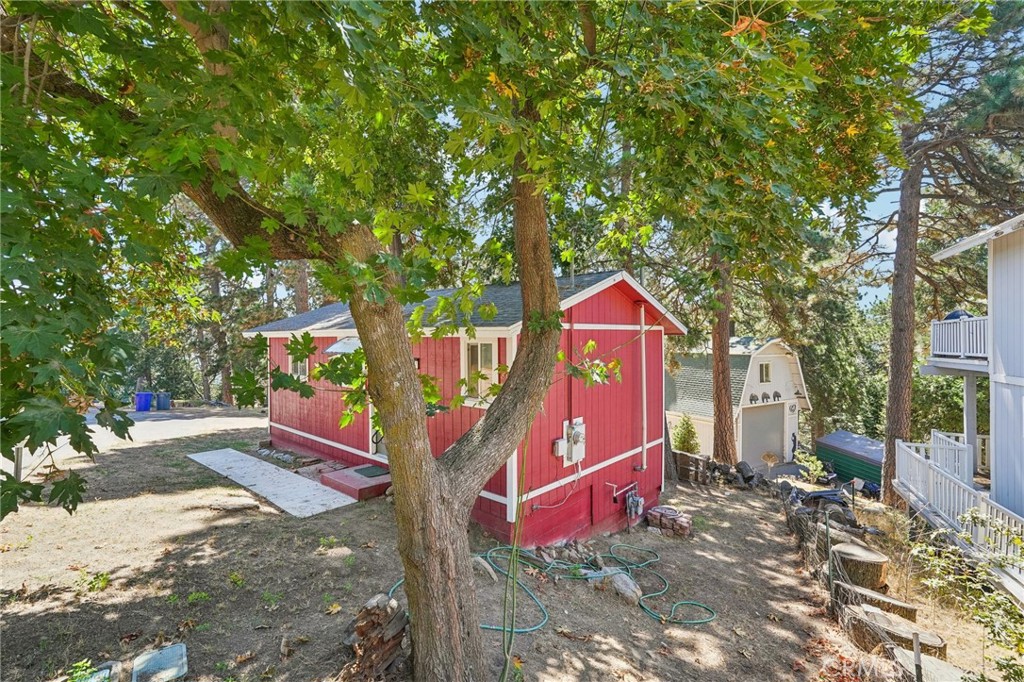21461 Crest Forest Property Photo 9