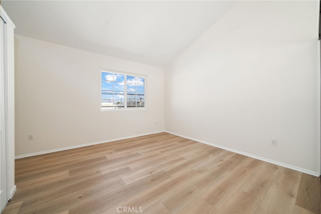 1419 W 179th 17 Property Photo 17