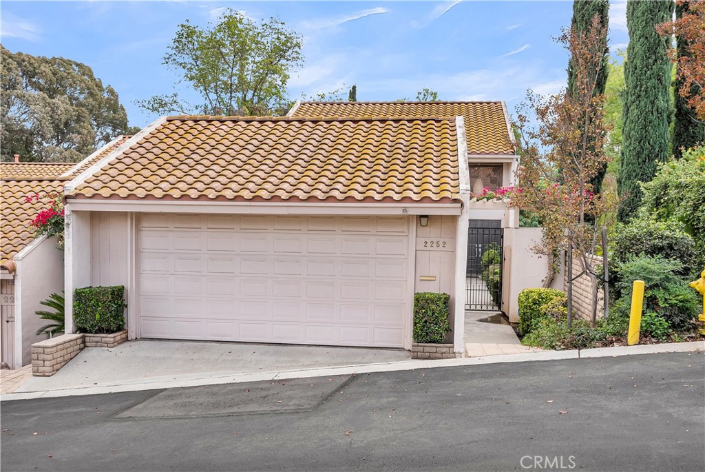 2252 El Capitan Property Photo 7