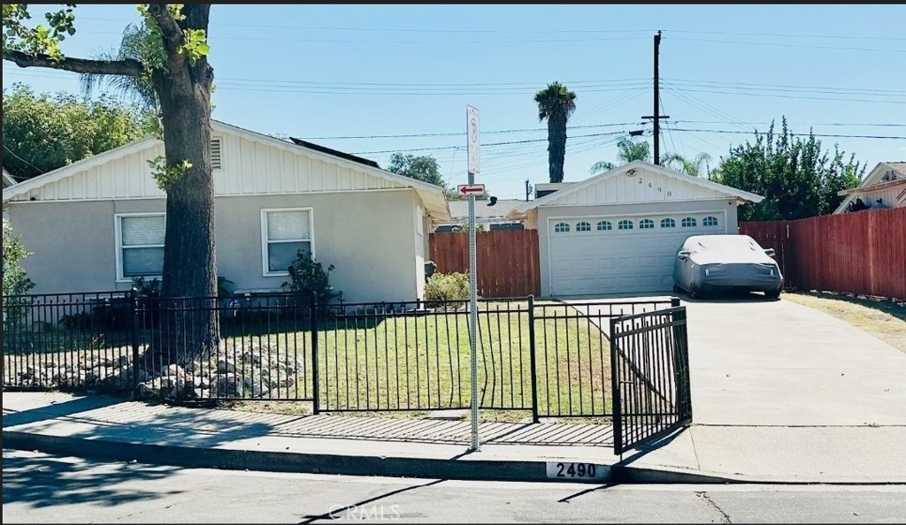 2490 Alder Street Property Photo 1