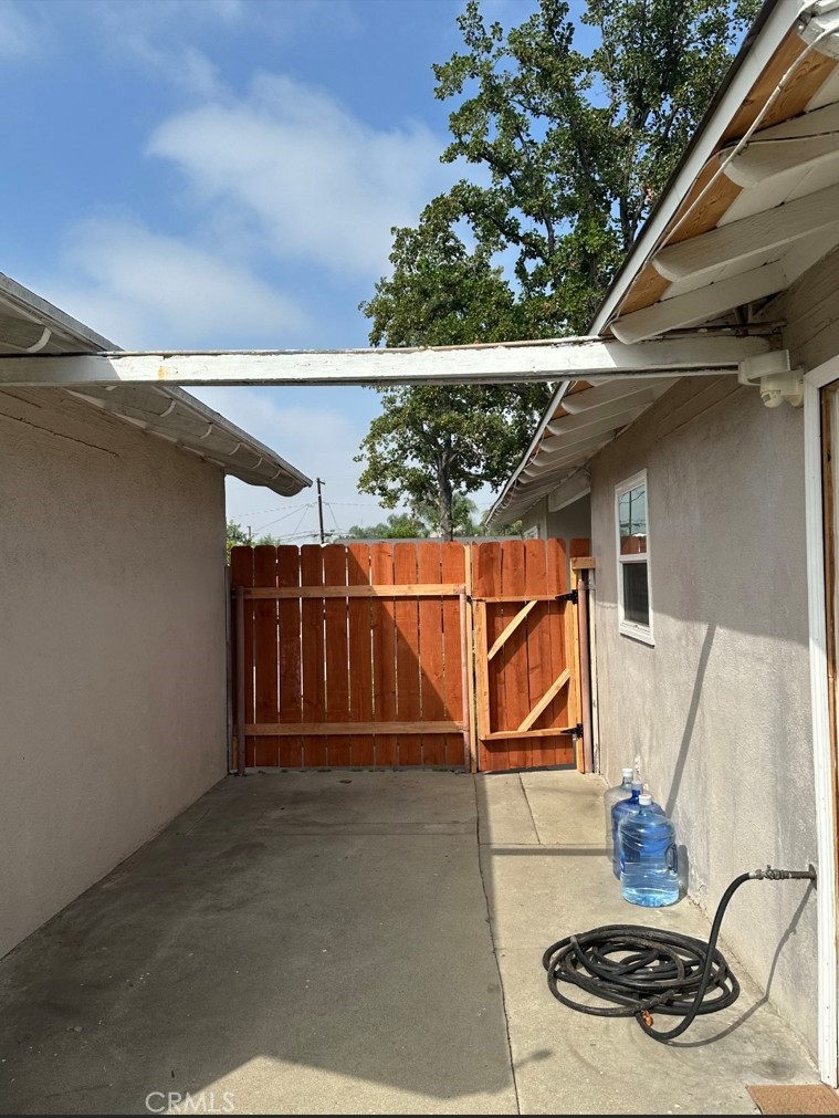 2490 Alder Street Property Photo 6