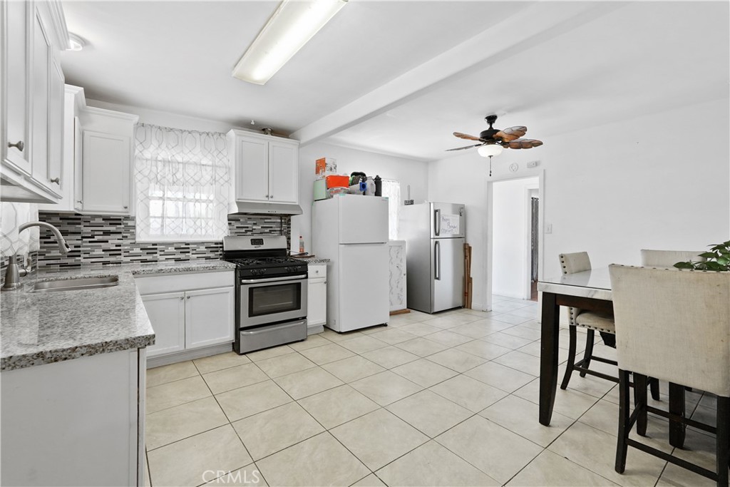 332 W 11th Street Property Photo 6