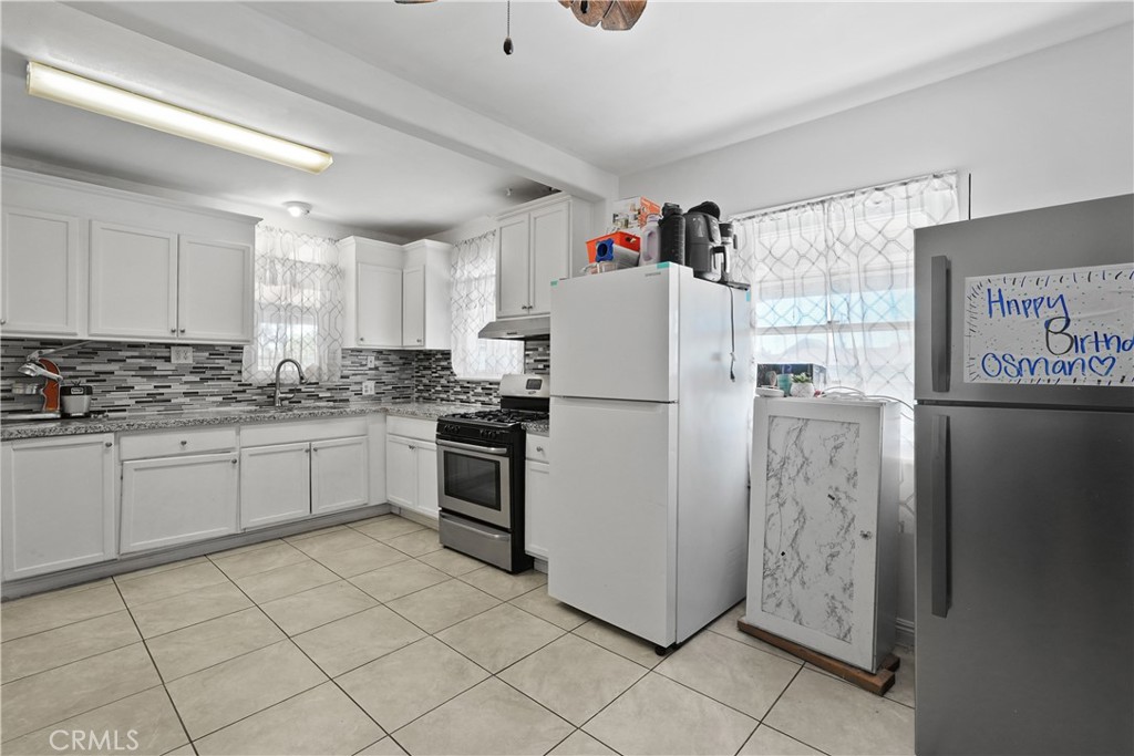 332 W 11th Street Property Photo 9