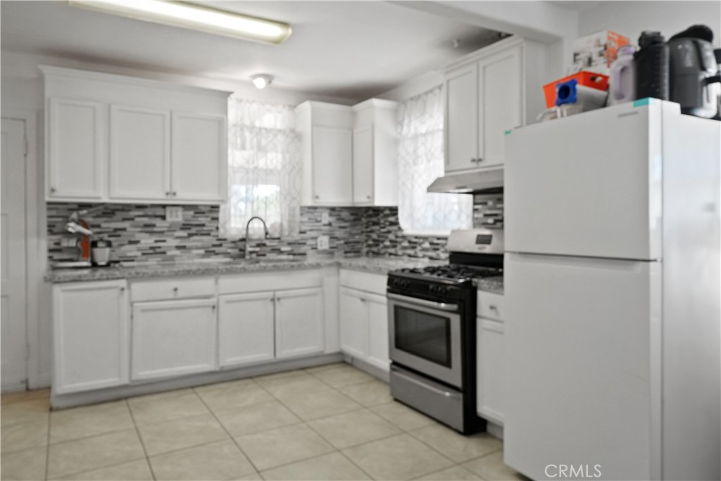 332 W 11th Street Property Photo 10