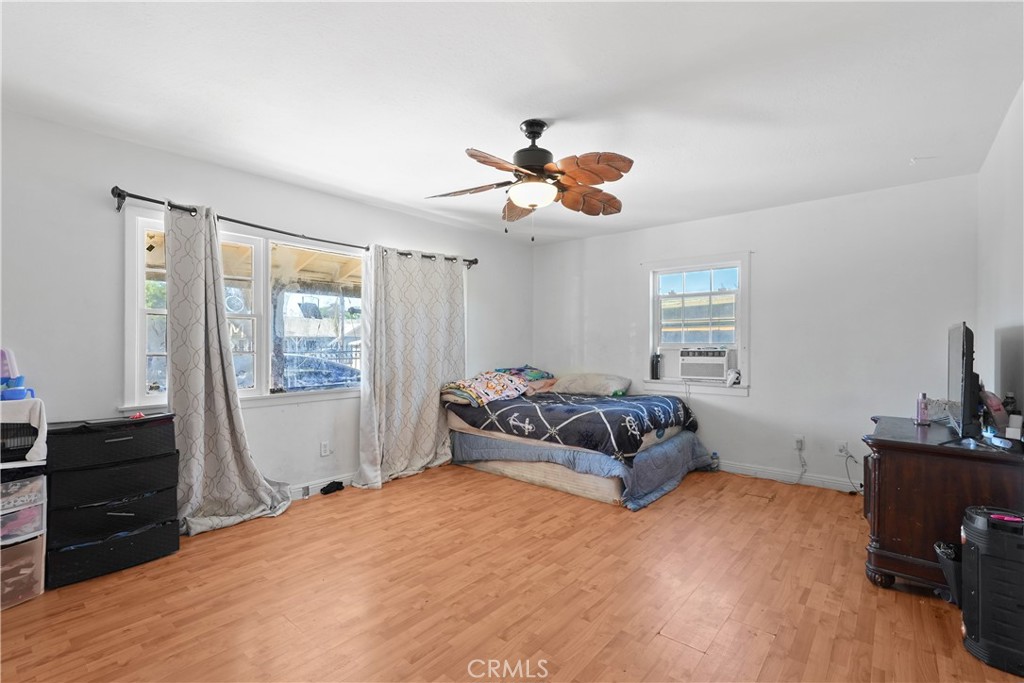 332 W 11th Street Property Photo 13