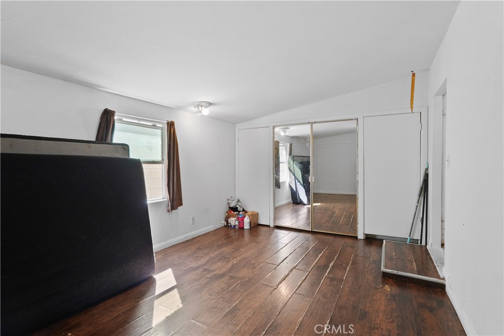 332 W 11th Street Property Photo 21
