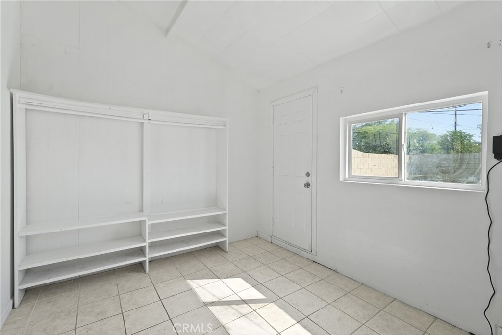 332 W 11th Street Property Photo 46
