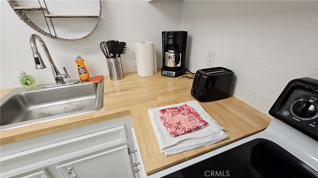 2857 N Los Felices Property Photo 15