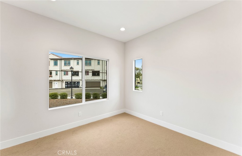 100 Pickwick Lane Property Photo 2