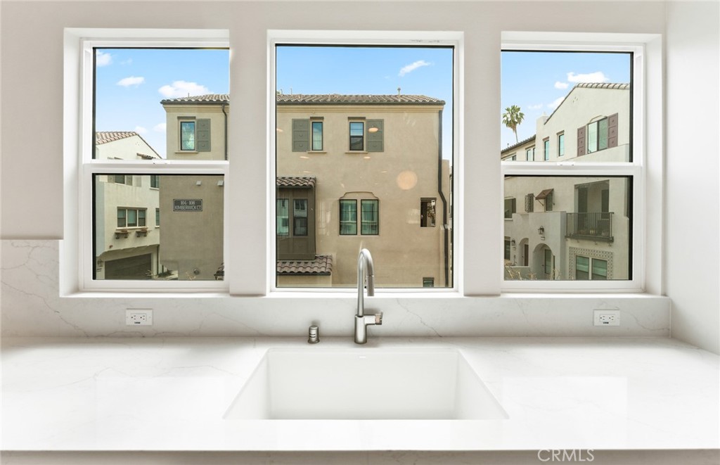 100 Pickwick Lane Property Photo 13