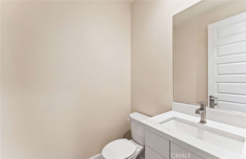 100 Pickwick Lane Property Photo 18