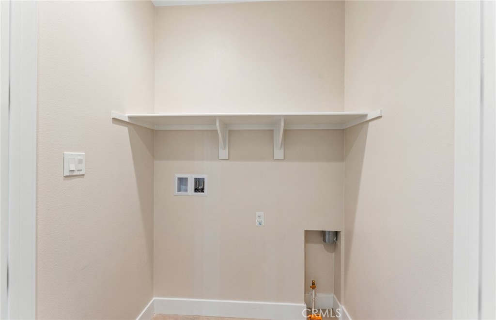 100 Pickwick Lane Property Photo 19