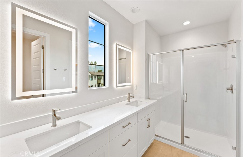 100 Pickwick Lane Property Photo 25